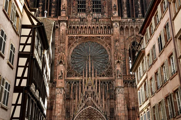Strasbourg; France - march 3 2017 : picturesque city center in w — Stock Photo, Image