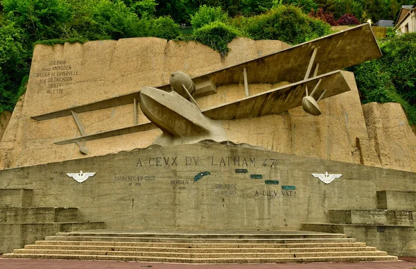 Caudebec en Caux; França - 11 de maio de 2017: Latham 47 memorial — Fotografia de Stock