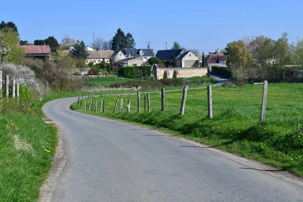 Montjavoult, France - april 3 2017 : picturesque village in spri — Stock Photo, Image