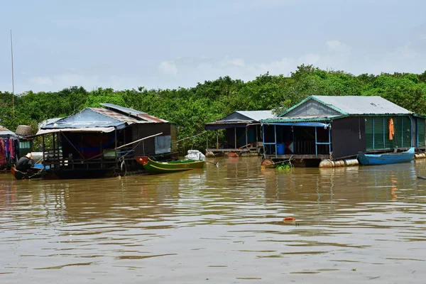 Siem Reap; Reino de Camboya - 23 de agosto de 2018: vista al río — Foto de Stock