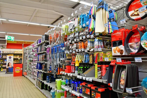 Paris, França - 9 de julho de 2018: supermercado — Fotografia de Stock