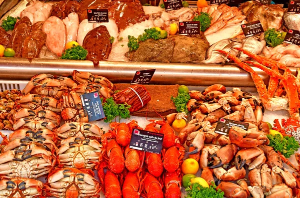 Trouville, Франція - Серпень 18 2016: стійло морепродуктів риба м — стокове фото