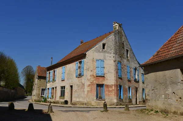 詹姆维尔;法国-2016年5月4日: 风景如画的村庄 — 图库照片