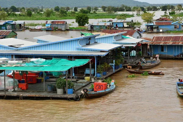 Kampong Chhnang ; Royaume du Cambodge - 22 août 2018 : flottant — Photo