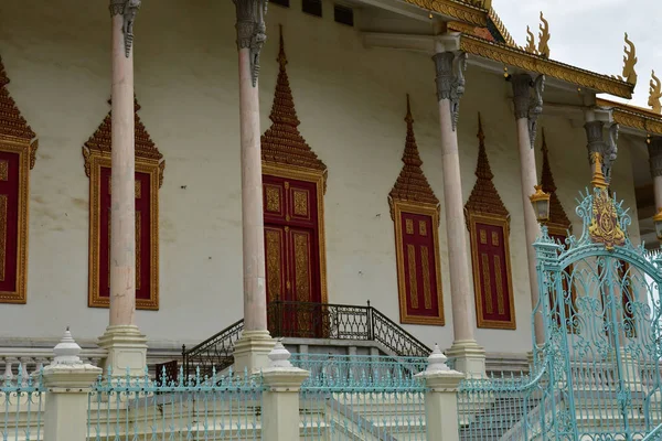 Phnom Penh; Reino de Camboya 20 de agosto de 2018: Palacio Real — Foto de Stock