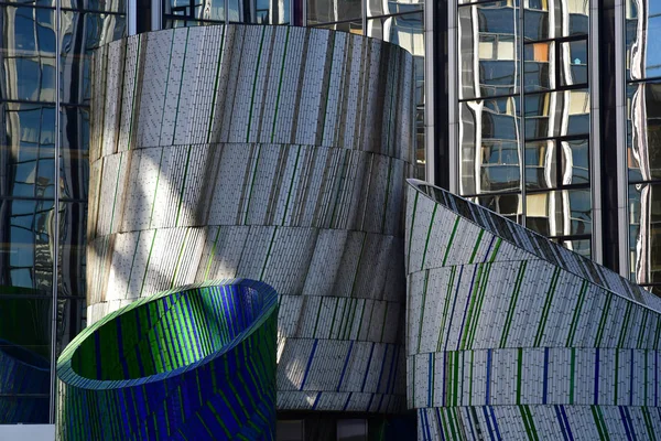 La Defense; Francia - 25 de mayo de 2017: Distrito de La Defense — Foto de Stock