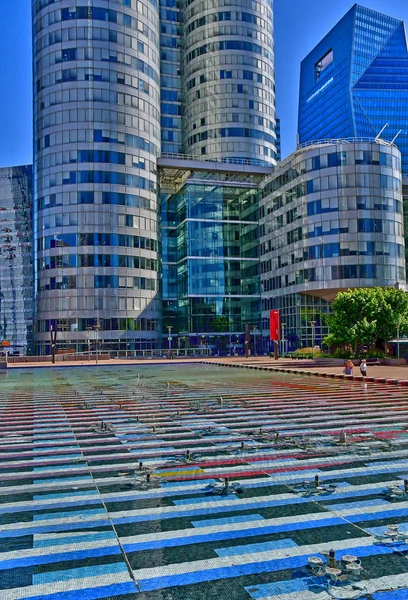 La Defense; Frankrijk - mei 25 2017: La Defense district — Stockfoto