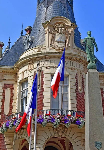 Trouville, France - august 18 2016 : picturesque city town in su — Stock Photo, Image