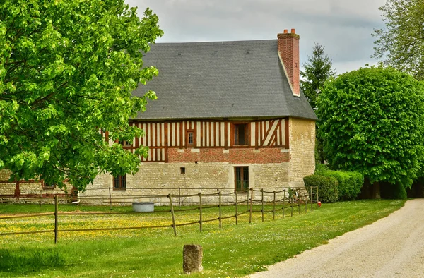 Saint maurice d etelan ; France - may 11 2017 : picturesque vill — Stock Photo, Image