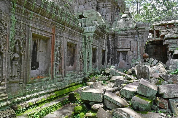 Siem Reap –; Kambodžské království - srpen 24 2018: Ta Prohm templ — Stock fotografie