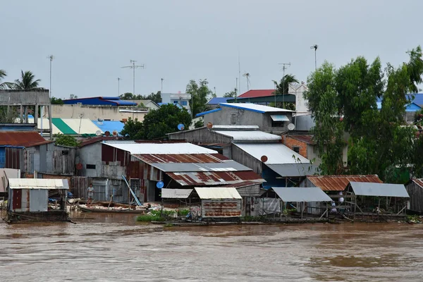 Reino de Camboya - agosto 19 2018: la ribera del río Mekong cerca — Foto de Stock