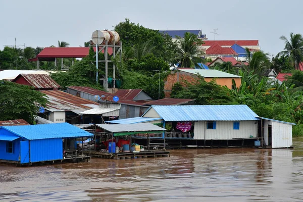 Royaume du Cambodge - 19 août 2018 : le fleuve Mékong près de — Photo