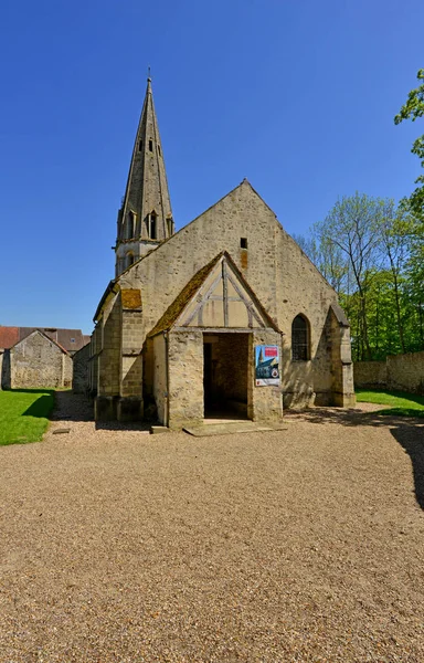 Jambville; Frankrijk - mei 4 2016: schilderachtig dorpje — Stockfoto