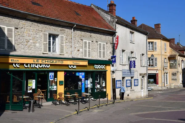 Vetheuil, Francia - 16 marzo 2017: centro del paese — Foto Stock