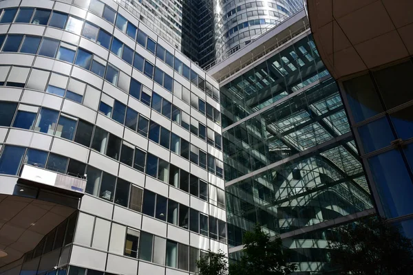 La Defense; França - 25 de maio de 2017: Distrito de La Defense — Fotografia de Stock