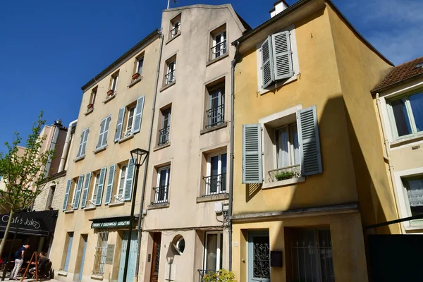 Saint Germain en Laye; France - may 27 2018 : picturesque city c — Stock Photo, Image