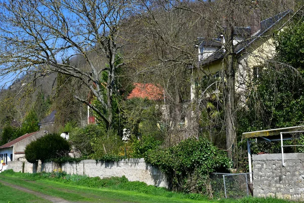 Vetheuil, Francia - 16 marzo 2017: centro del paese — Foto Stock