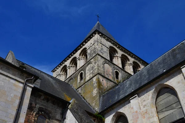 Montivilliers; Frankrijk - mei 11 2017: pittoresk dorpje in de sp — Stockfoto