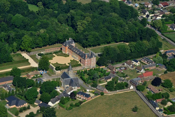 Heudicourt, Francia - 7 de julio de 2017: foto aérea del pueblo —  Fotos de Stock