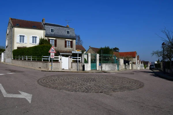 Drocourt; França - Mach 17 2017: centro da aldeia — Fotografia de Stock