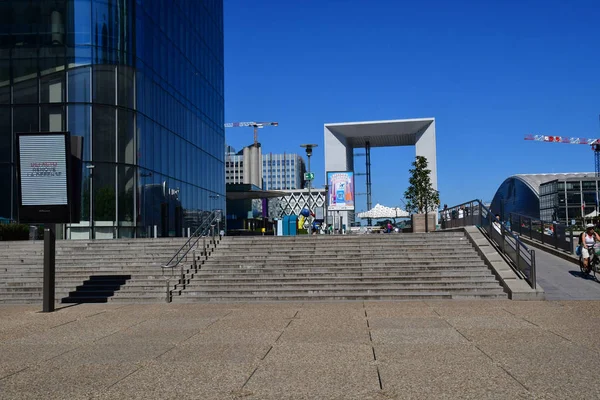 La Defense; Fransa - 25 Mayıs 2017: La Défense merkezleri — Stok fotoğraf