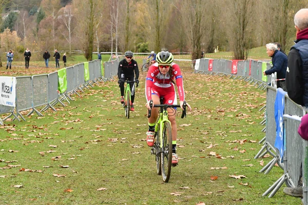 Verneuil sur Seine, Francia - 2 dicembre 2018: ciclo cross — Foto Stock