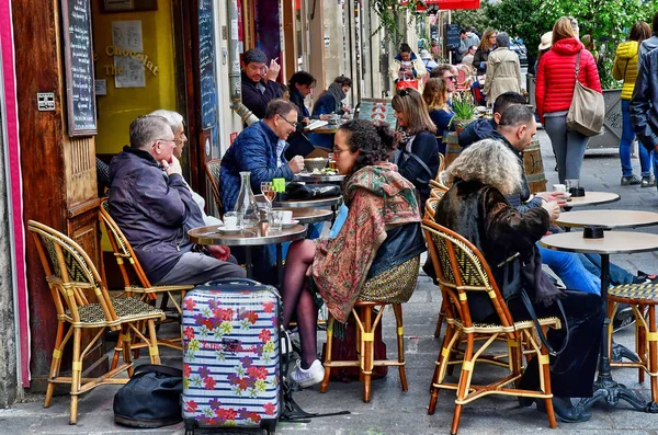 París; Francia - 2 de abril de 2017: Barrio de Le Marais —  Fotos de Stock
