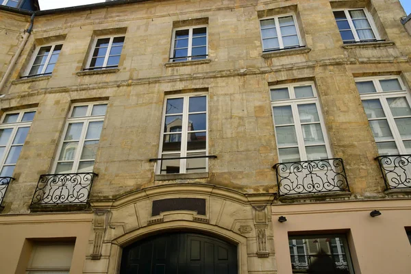 Saint Germain en Laye; France - may 27 2018 : picturesque city c — Stock Photo, Image