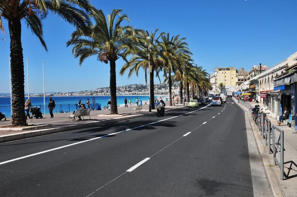 Nice, France - 19 avril 2016 : centre-ville pittoresque — Photo