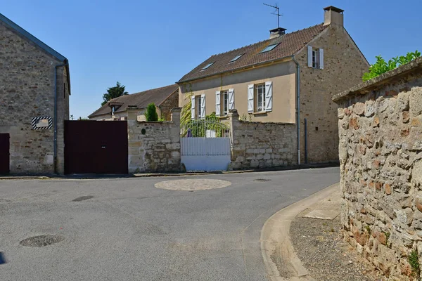 Wy dit joli village; Francia - 3 de agosto de 2018: centro del pueblo —  Fotos de Stock