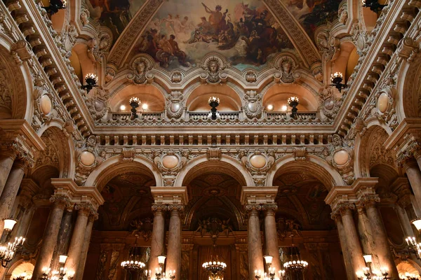 Paris; França - 4 de agosto de 2018: Opera de Paris — Fotografia de Stock