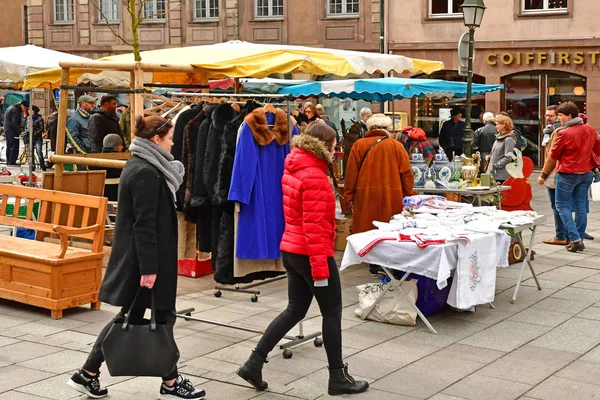 Ve Štrasburku; Francie - 3 březen 2017: malebné centrum v w — Stock fotografie