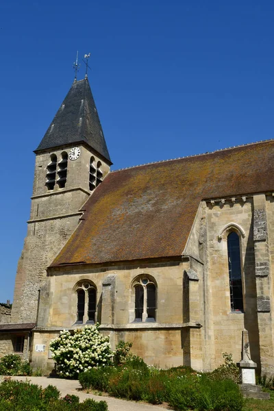 Longuesse, Frankrijk - augustus 6-2018: schilderachtig dorp in summe — Stockfoto