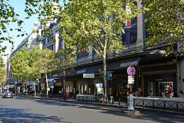 Paris; France - august2 2018 : department store, Le Printemps — Stock Photo, Image