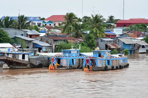 Reino de Camboya - agosto 19 2018: la ribera del río Mekong cerca — Foto de Stock