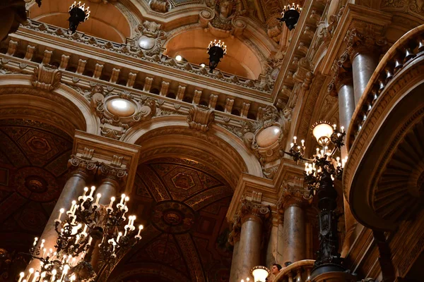 Párizs; Franciaország - augusztus 4 2018: Opera de Paris — Stock Fotó
