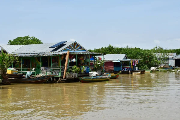 Siem Reap; Reino de Camboya - 23 de agosto de 2018: vista al río —  Fotos de Stock