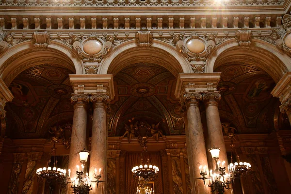 Paris; Fransa - Ağustos 4 2018: Opera de Paris — Stok fotoğraf