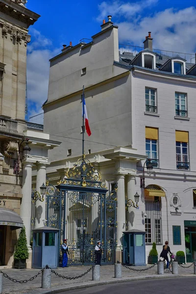 Paris; Frankreich - 2. April 2017: place beauvau — Stockfoto