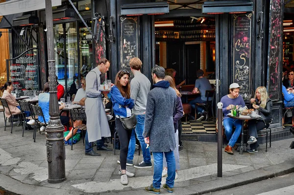 París; Francia - 2 de abril de 2017: Ile Saint Louis —  Fotos de Stock