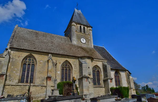 Berthenonville, Francia - 3 de abril de 2017: pintoresco pueblo en s — Foto de Stock