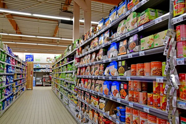 Paris, Francja - 2018 9 lipca: supermarket — Zdjęcie stockowe