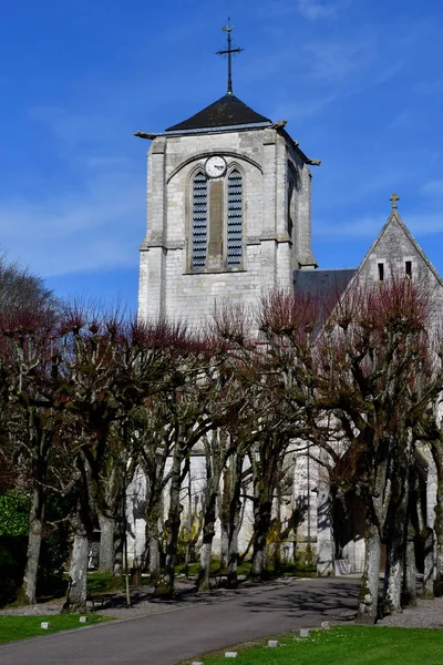 La Saussaye, França - mach 30 2017: pitoresca aldeia em spri — Fotografia de Stock