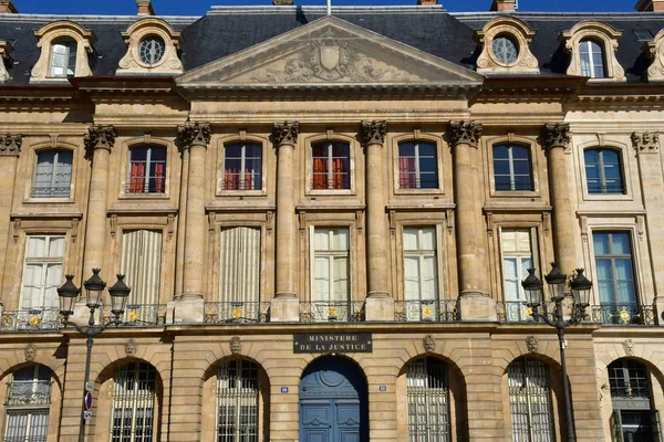 Paris; Frankrike - augusti 4 2018: Place Vendome — Stockfoto