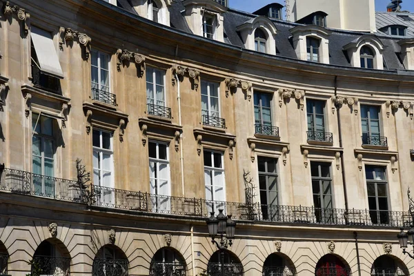 Paris; Frankreich - 2. April 2017: place des victoires — Stockfoto