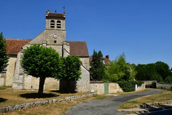 Wy dit joli village; Francia - 21 de diciembre de 2015: Notre Dame y — Foto de Stock