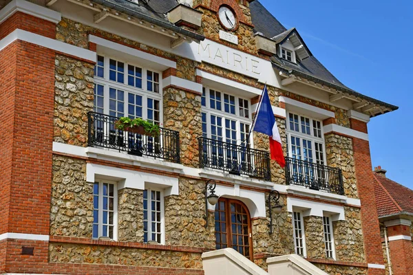 Vernouillet; Frankrijk - juli 2 2018: het stadhuis — Stockfoto