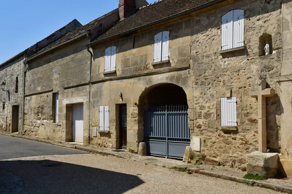 Wy dit joli village; France - august 3 2018 : village centre — Stock Photo, Image