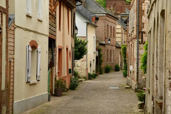 Villequier; france - 11. Mai 2017: malerisches Dorf im Frühling — Stockfoto