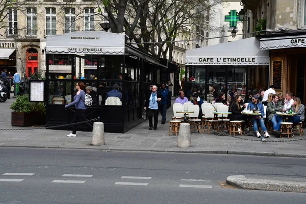 Paris; Frankreich-2. April 2017: Bourg Tibourg Straße — Stockfoto